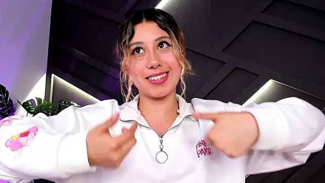 cloe palmer online show from February 2025 08:47:01 PM