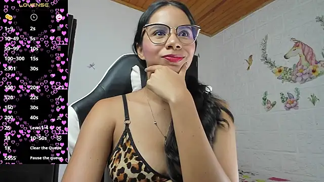 alisson hoffman05 online show from May 2026 11:23:04 PM