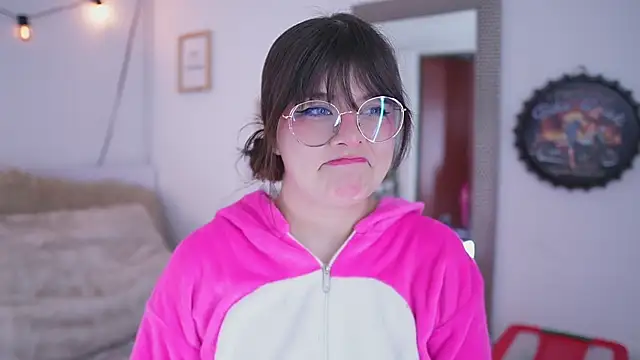 Neekito  online show from February 2025 12:37:02 AM