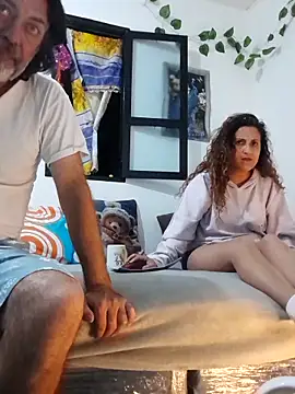 jeans and emma online show from October 2025 12:19:01 AM