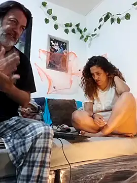 jeans and emma online show from October 2025 01:17:02 AM