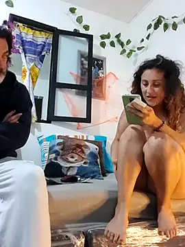 jeans and emma online show from October 2025 03:12:02 AM