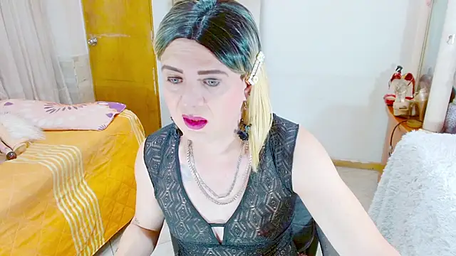Snapshot of Dolldirtyxxx chatting on June 2026 05:21:02 AM Dolldirtyxxx online show from June 2026 05:21:02 AM