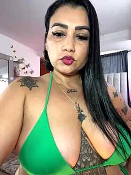 Madissonlove 1 online show from October 2025 01:20:01 PM