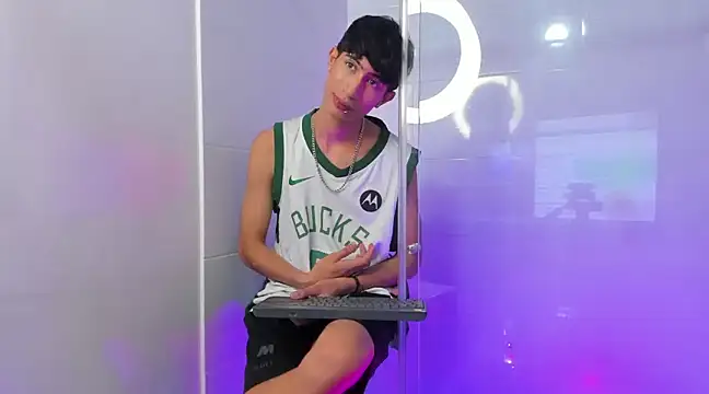 NovaaWheler online show from February 2025 12:54:01 PM