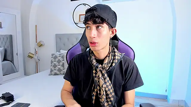 NovaaWheler online show from February 2025 04:09:02 AM