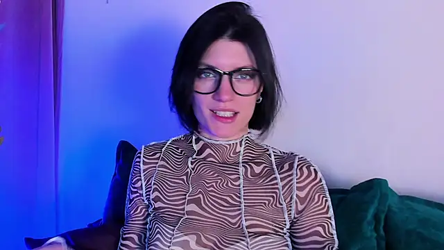 roxy riot  online show from February 2025 07:29:01 AM