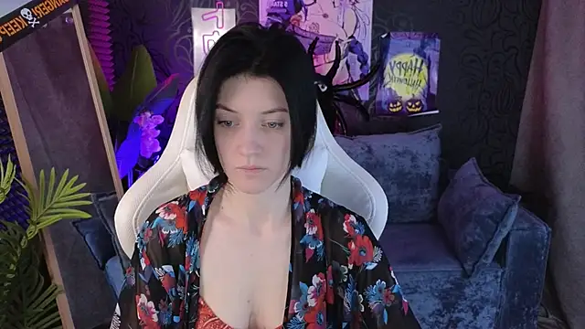 roxy riot  online show from October 2025 01:40:01 AM