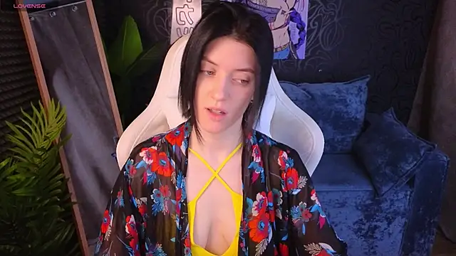 roxy riot  online show from December 2025 01:35:01 AM