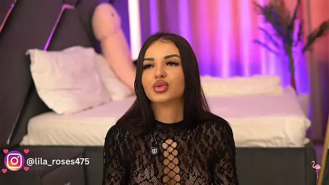 Snapshot of LilaRoses chatting on June 2026 04:37:02 AM LilaRoses online show from June 2026 04:37:02 AM