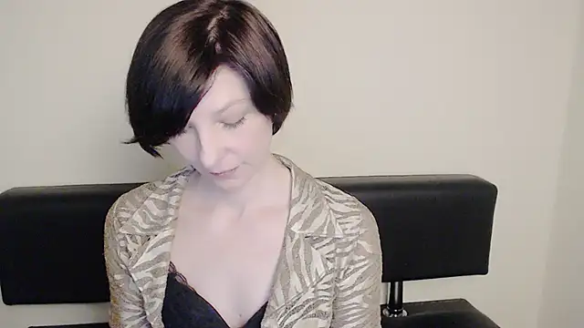  AngeliaFlow  online show from February 2025 01:22:01 PM