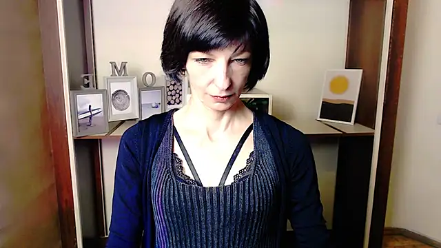  AngeliaFlow  online show from October 2025 06:30:02 AM