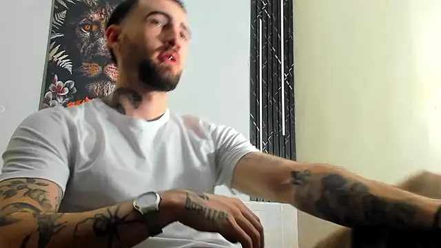 Luke davis01 online show from March 2025 01:29:02 PM