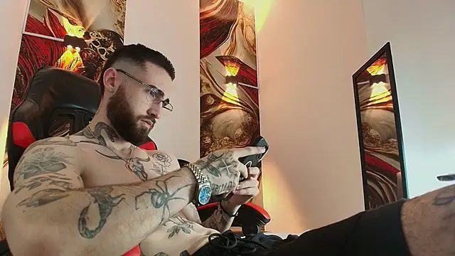 Luke davis01 online show from October 2025 01:12:02 PM