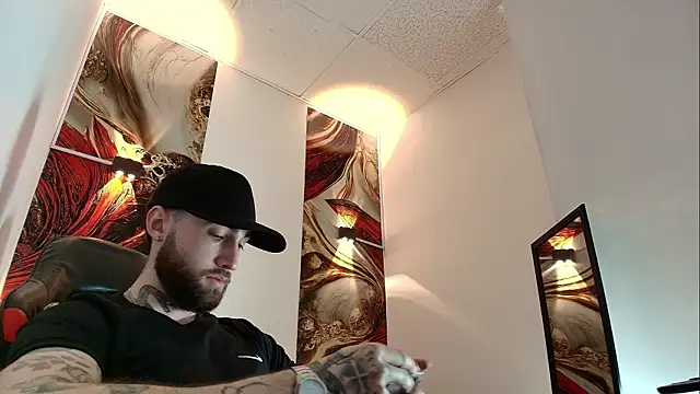 Luke davis01 online show from February 2026 01:08:02 PM