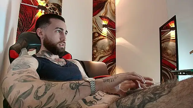 Luke davis01 online show from March 2026 01:05:02 PM