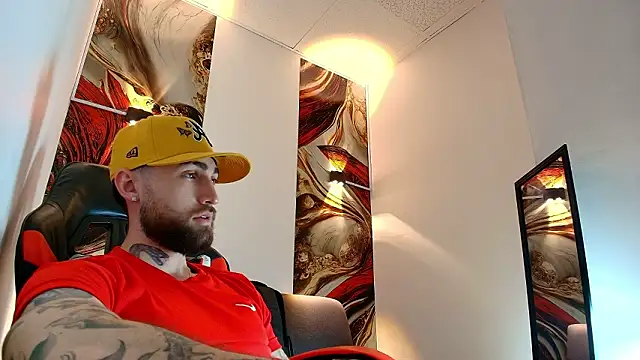 Luke davis01 online show from March 2026 01:05:01 PM