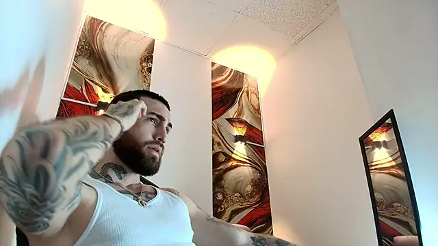 Luke davis01 online show from April 2026 01:09:02 PM