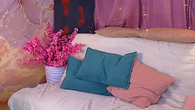 Snapshot of PortiaBellew chatting on February 2025 10:34:01 AM PortiaBellew online show from February 2025 10:34:01 AM