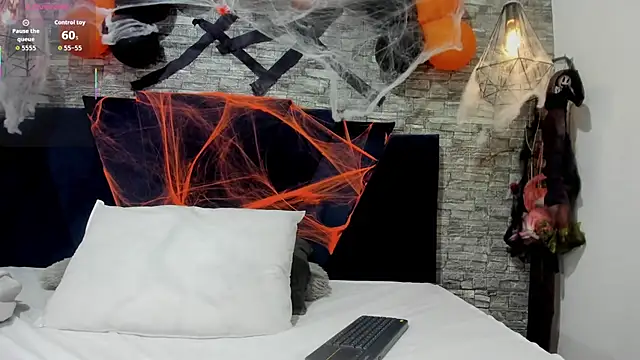 Sophia Brunett online show from October 2025 11:56:02 AM