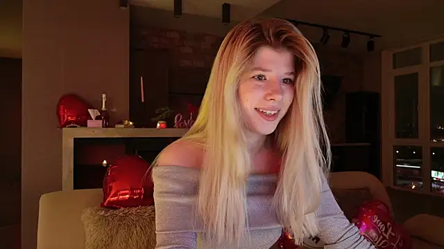 Bella amory online show from February 2025 05:28:01 PM