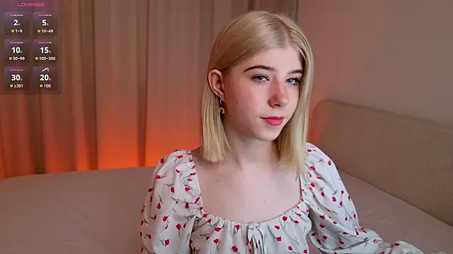Snapshot of Bella_amory chatting on June 2026 01:54:02 PM Bella amory online show from June 2026 01:54:02 PM