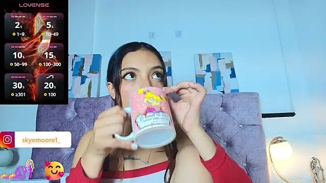 Skye Moore online show from October 2025 07:24:01 PM