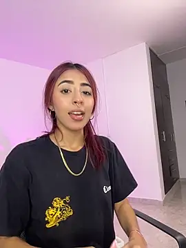 Mirandaa Rogers online show from April 2026 07:08:02 PM