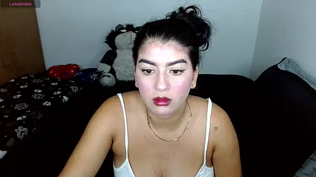 hello kityy25 online show from May 2026 06:36:01 PM