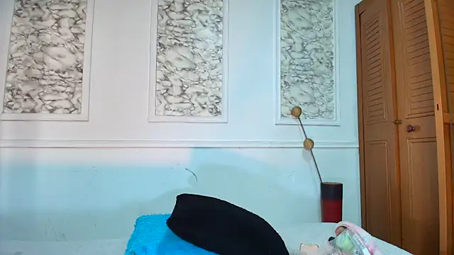 Danella houston online show from September 2025 08:10:01 PM