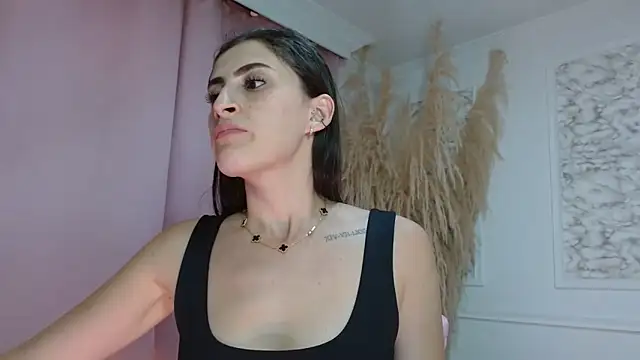 Danella houston online show from April 2026 08:42:02 PM