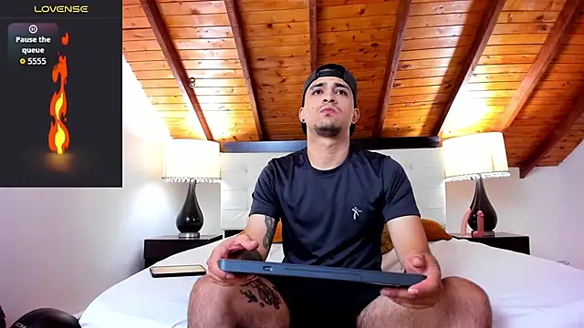 Sebastian Berne online show from October 2025 07:36:02 PM