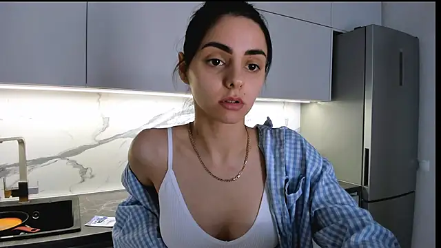 EmiliaZen online show from February 2025 05:51:02 PM