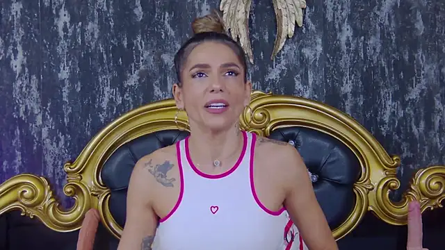 Snapshot of PlayfulShow chatting on February 2025 10:39:02 AM PlayfulShow online show from February 2025 10:39:02 AM