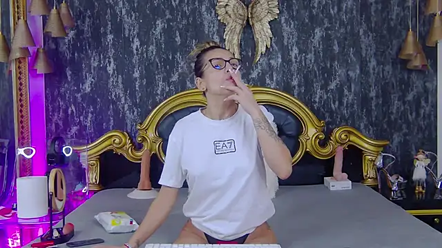 Snapshot of PlayfulShow chatting on March 2025 08:26:02 AM PlayfulShow online show from March 2025 08:26:02 AM