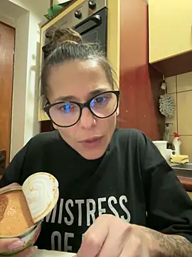 Snapshot of PlayfulShow chatting on March 2025 06:40:02 PM PlayfulShow online show from March 2025 06:40:02 PM