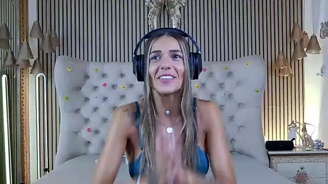 Snapshot of PlayfulShow chatting on September 2025 10:48:02 AM PlayfulShow online show from September 2025 10:48:02 AM