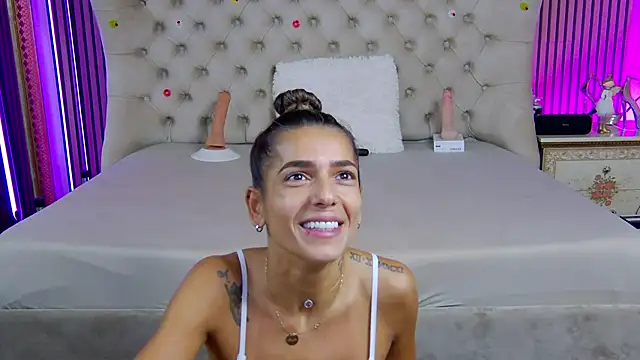 Snapshot of PlayfulShow chatting on October 2025 07:50:01 AM PlayfulShow online show from October 2025 07:50:01 AM