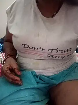 sonicute08 online show from December 2025 06:25:01 PM