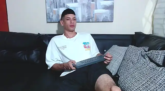 Snapshot of biigjhonny chatting on February 2025 01:41:01 AM biigjhonny online show from February 2025 01:41:01 AM