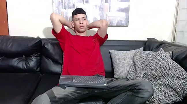 Snapshot of biigjhonny chatting on March 2025 02:21:02 AM biigjhonny online show from March 2025 02:21:02 AM