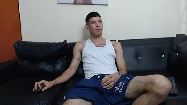 Snapshot of biigjhonny chatting on November 2025 03:16:02 AM biigjhonny online show from November 2025 03:16:02 AM