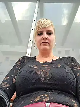 Snapshot of Sexybiene969 chatting on September 2025 03:11:02 PM Sexybiene969 online show from September 2025 03:11:02 PM