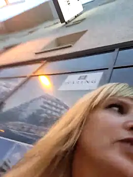 Snapshot of Sexybiene969 chatting on September 2025 04:21:02 PM Sexybiene969 online show from September 2025 04:21:02 PM