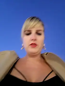 Snapshot of Sexybiene969 chatting on October 2025 04:40:02 PM Sexybiene969 online show from October 2025 04:40:02 PM