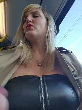 Snapshot of Sexybiene969 chatting on October 2025 02:57:02 PM Sexybiene969 online show from October 2025 02:57:02 PM