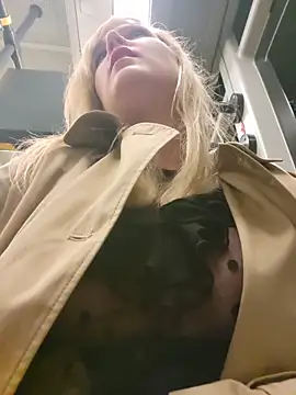 Snapshot of Sexybiene969 chatting on November 2025 04:09:01 PM Sexybiene969 online show from November 2025 04:09:01 PM