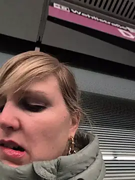 Snapshot of Sexybiene969 chatting on November 2025 05:24:02 PM Sexybiene969 online show from November 2025 05:24:02 PM