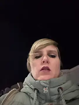 Snapshot of Sexybiene969 chatting on November 2025 05:04:01 PM Sexybiene969 online show from November 2025 05:04:01 PM