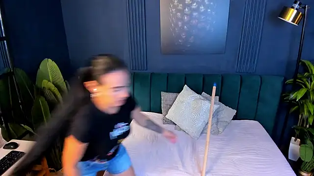 scarlet edwars online show from February 2025 01:20:02 AM